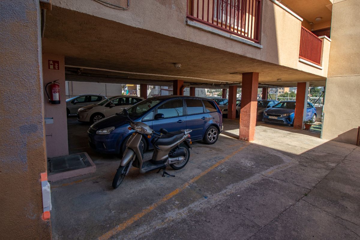 Venta de planta baja en Coma - Ruga