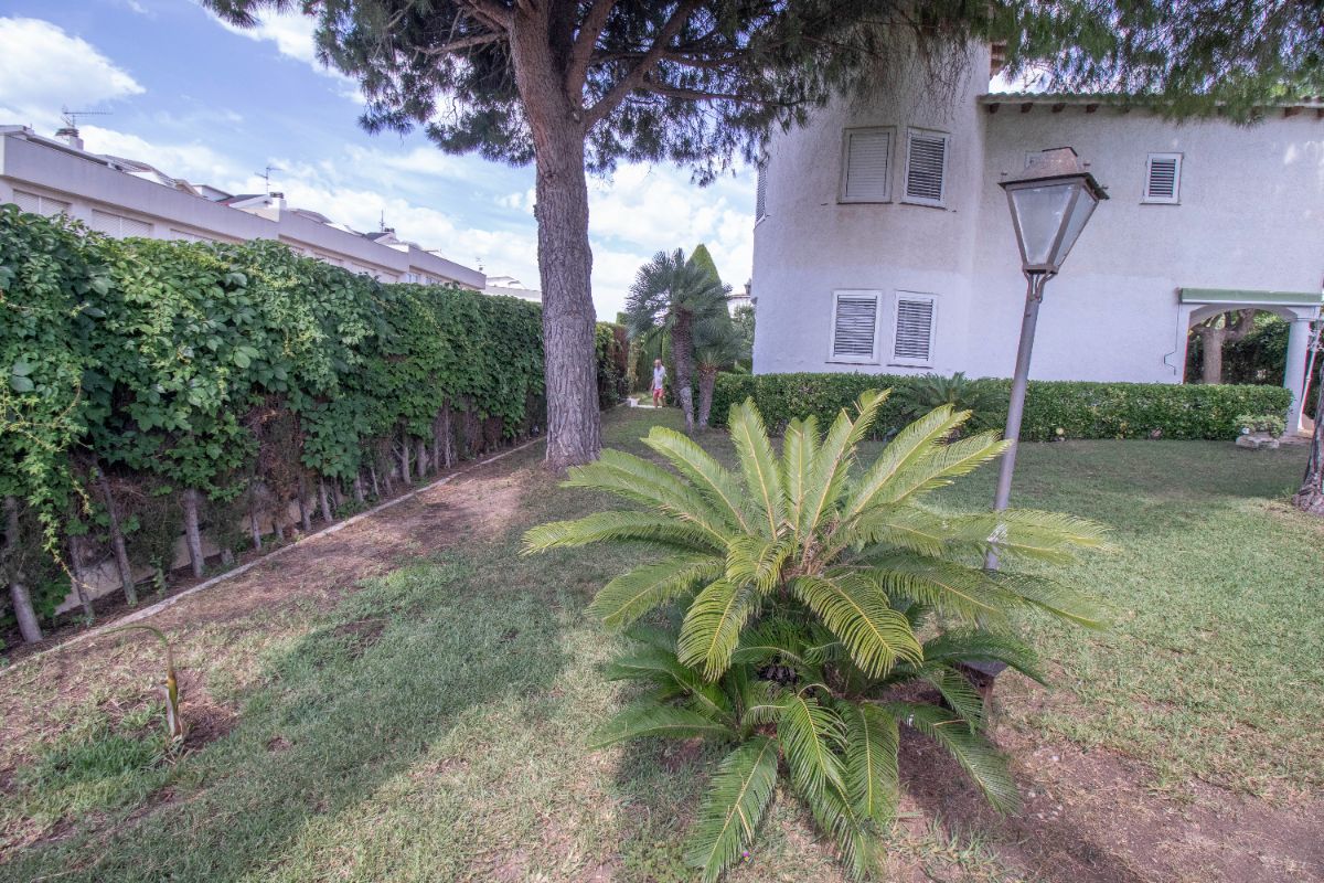 Venta de casa en Coma - Ruga