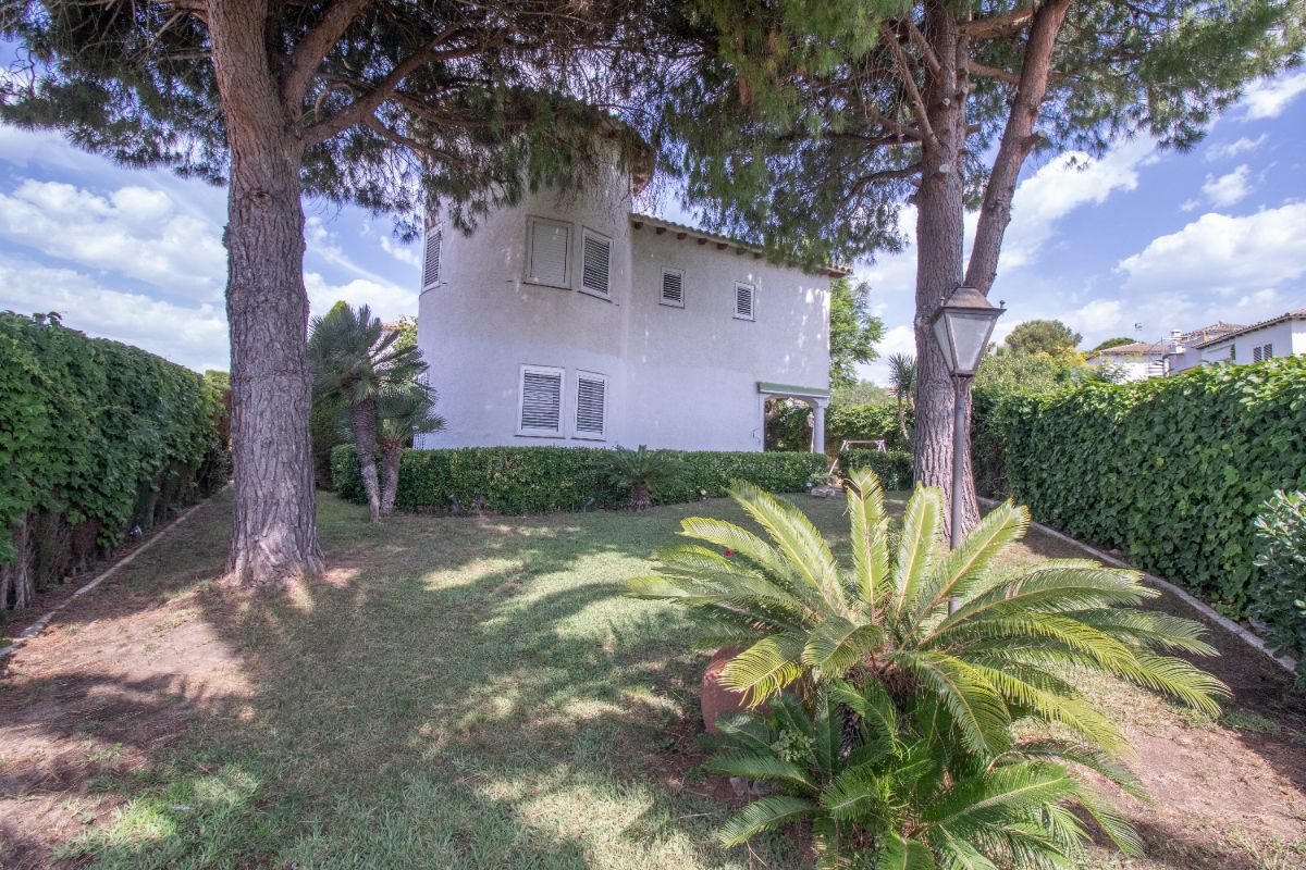 Venta de casa en Coma - Ruga