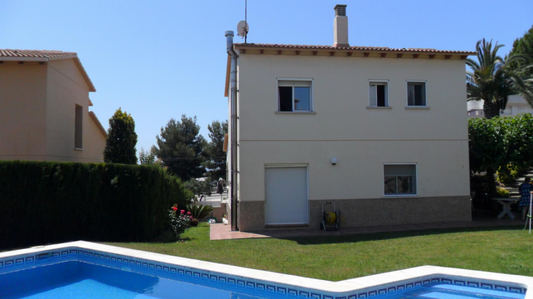 Venta de casa en Coma - Ruga