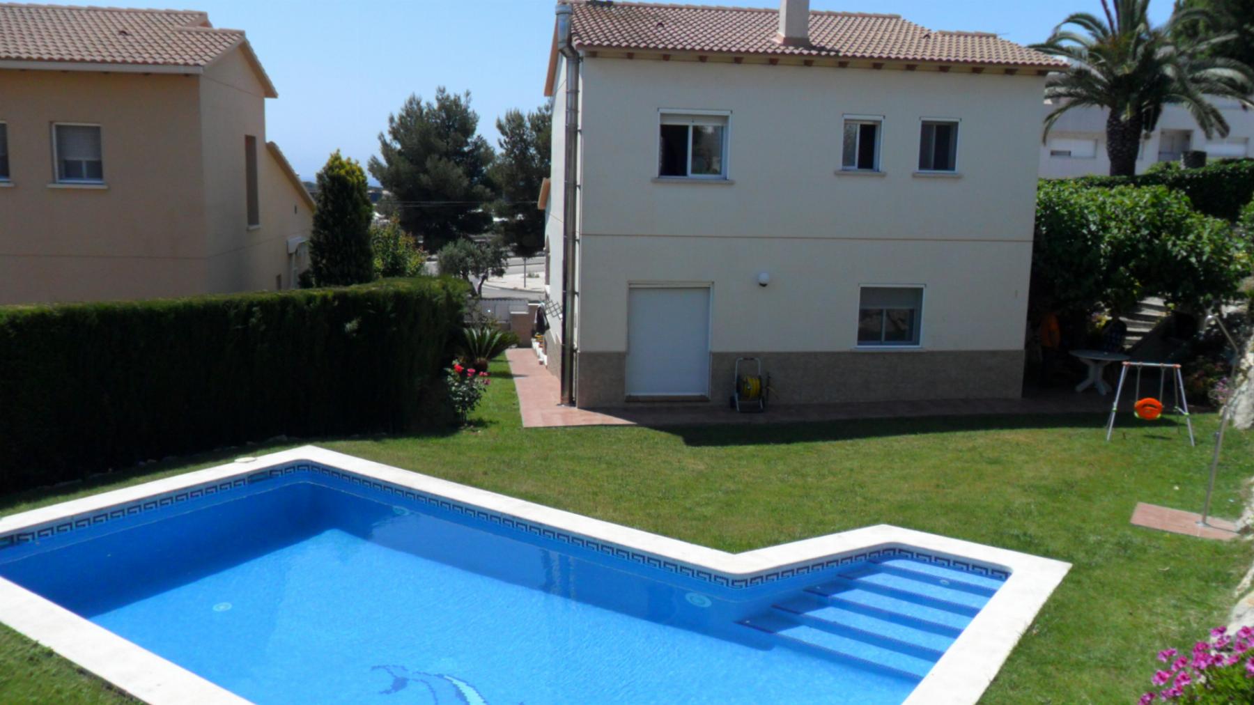 Venta de casa en Coma - Ruga