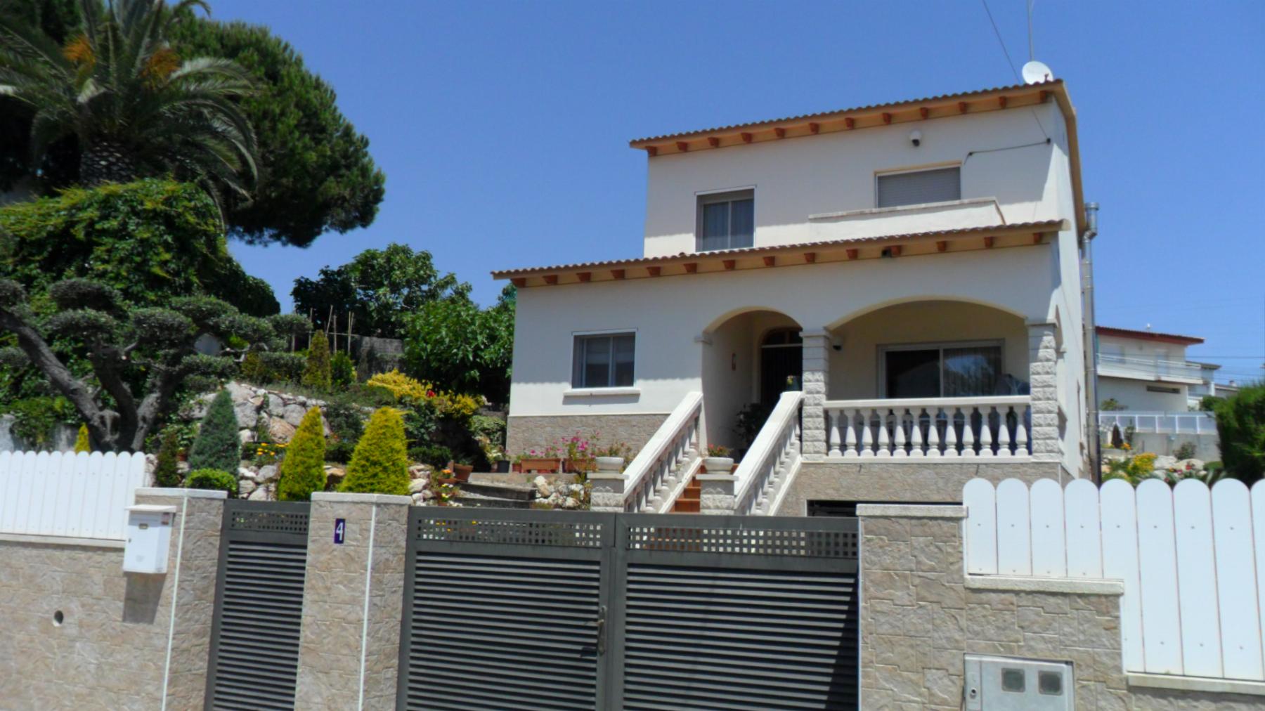Venta de casa en Coma - Ruga
