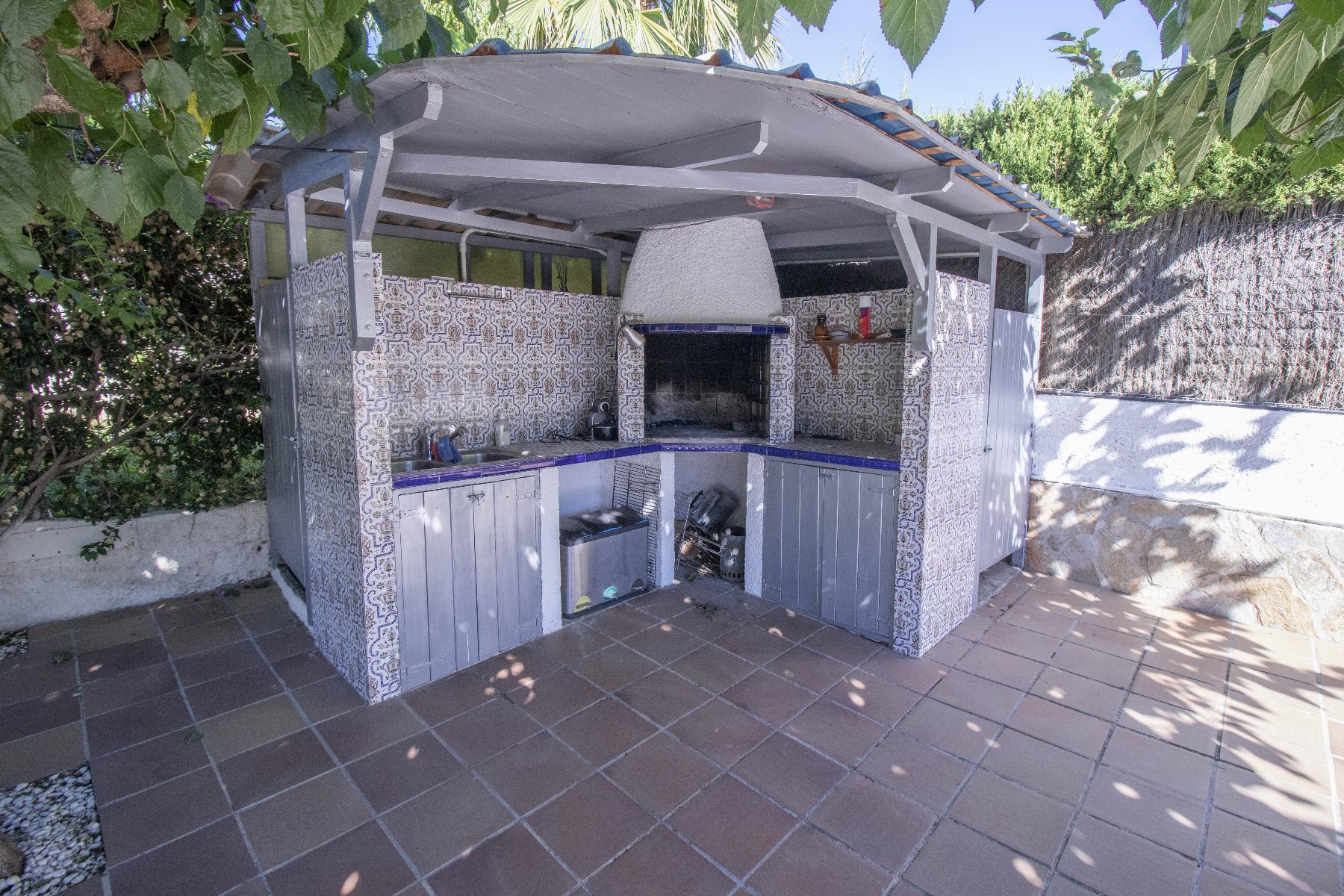 For sale of house in Coma - Ruga