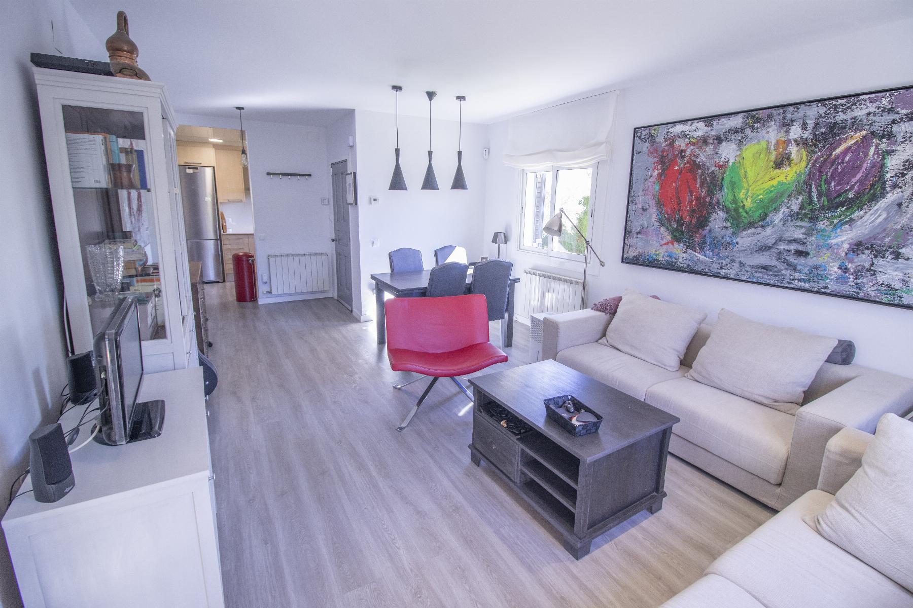 For sale of house in Coma - Ruga