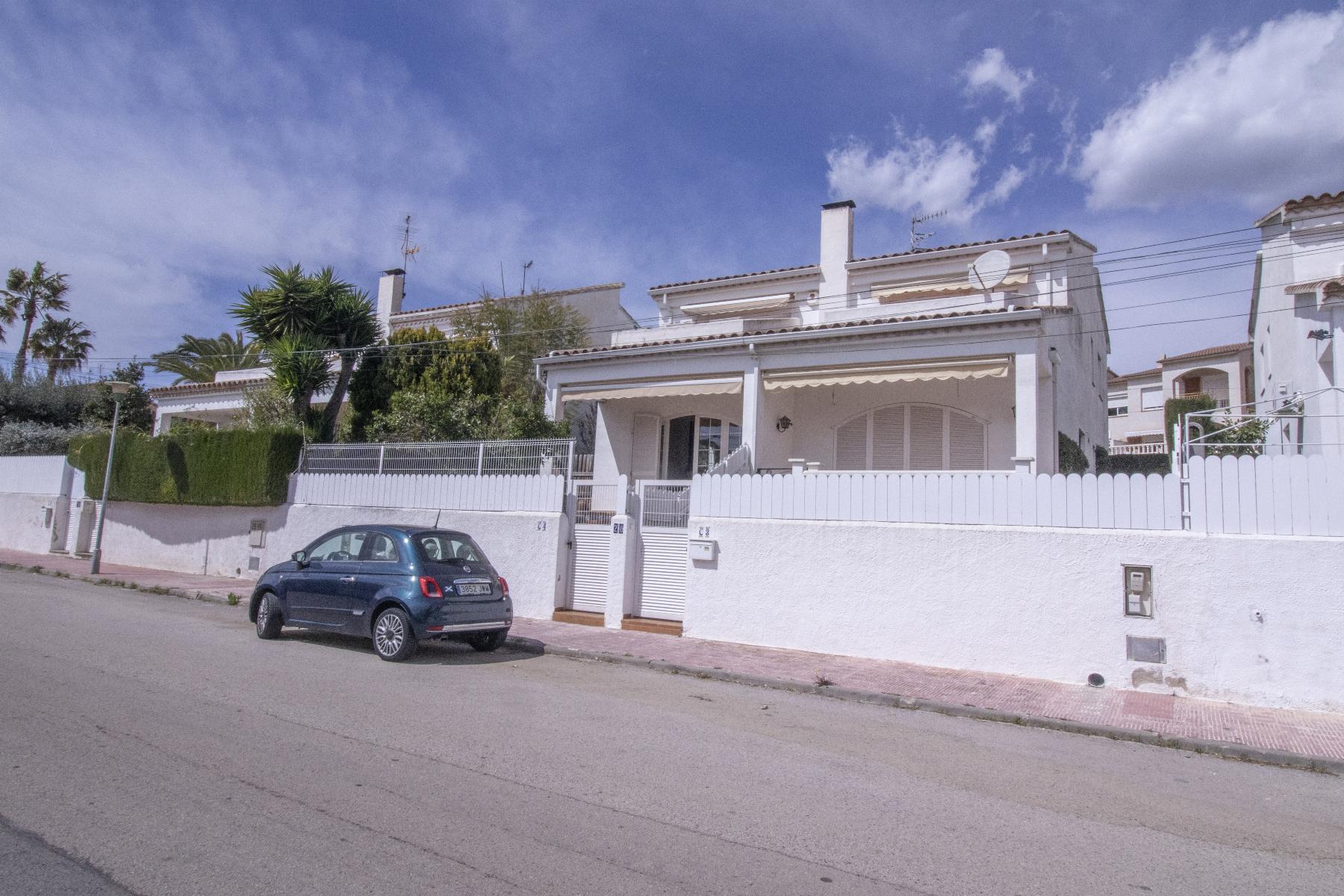 Venta de casa en Coma - Ruga