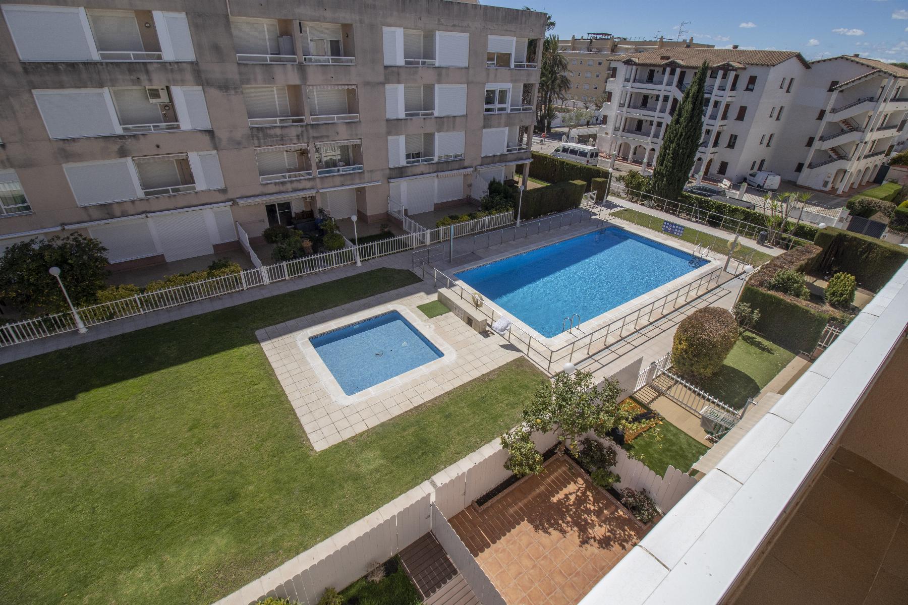 For sale of penthouse in Coma - Ruga