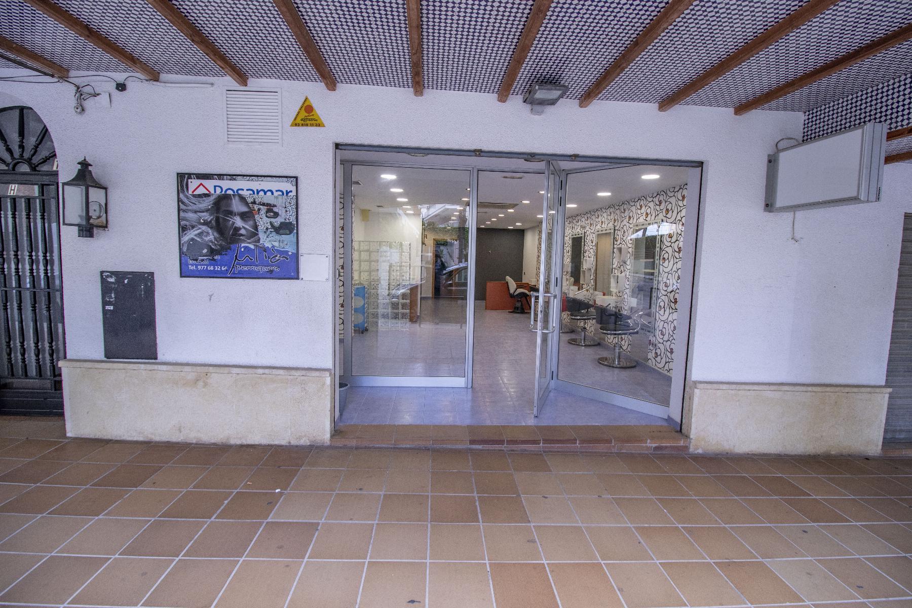 For sale of commercial in Coma - Ruga