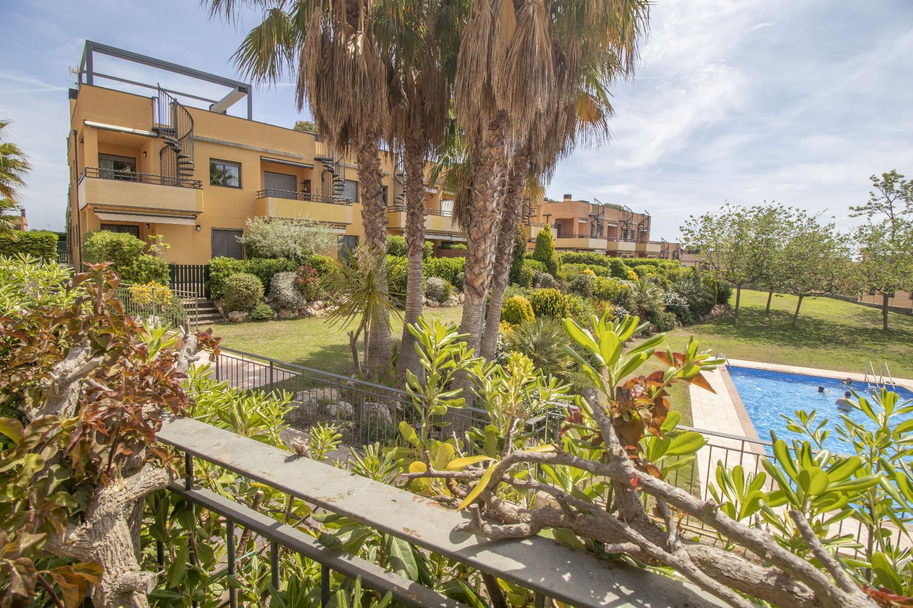 Venta de planta baja en Coma - Ruga