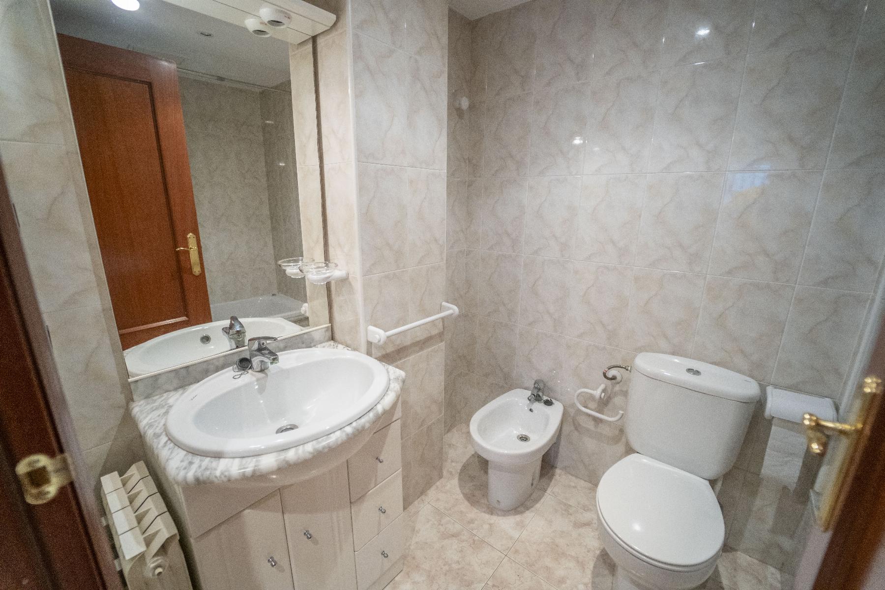 For sale of ground floor in Coma - Ruga