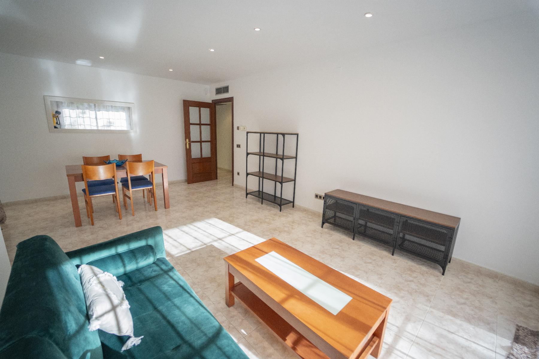 For sale of ground floor in Coma - Ruga