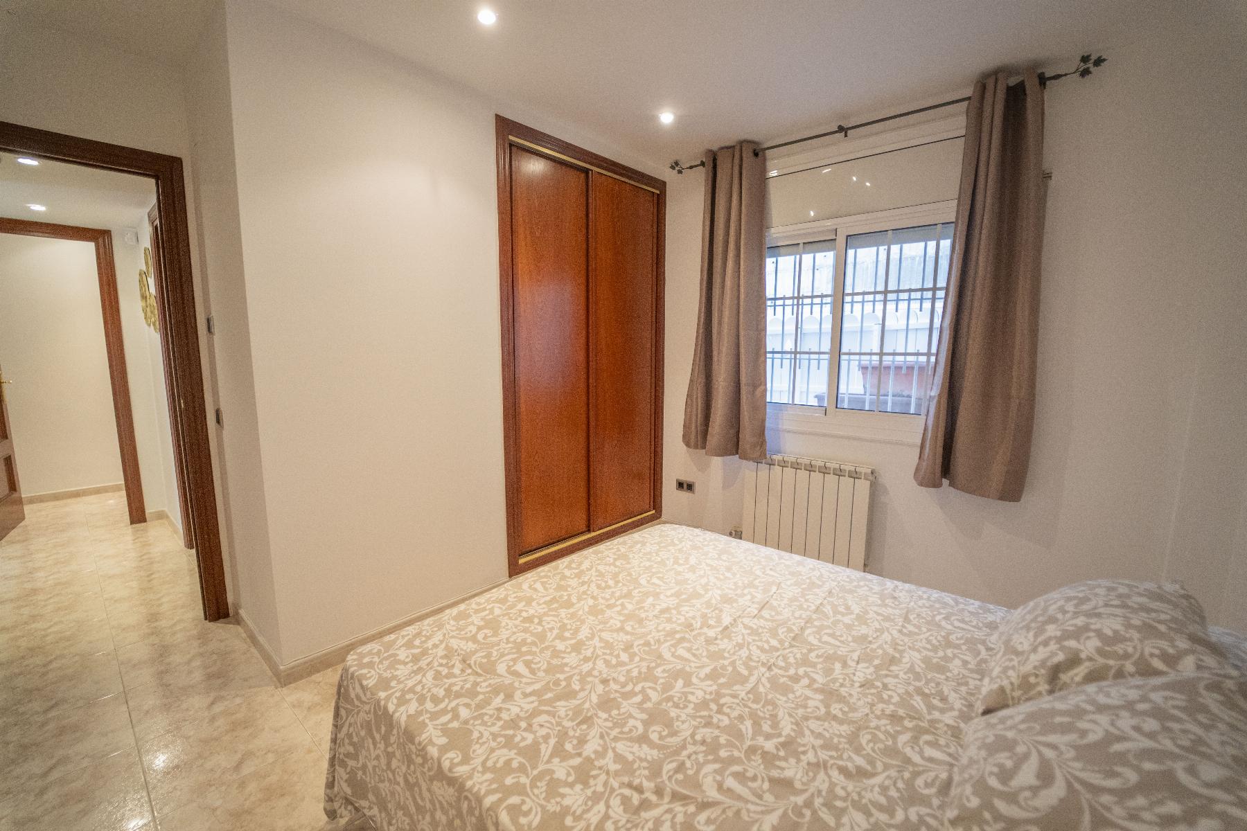 For sale of ground floor in Coma - Ruga