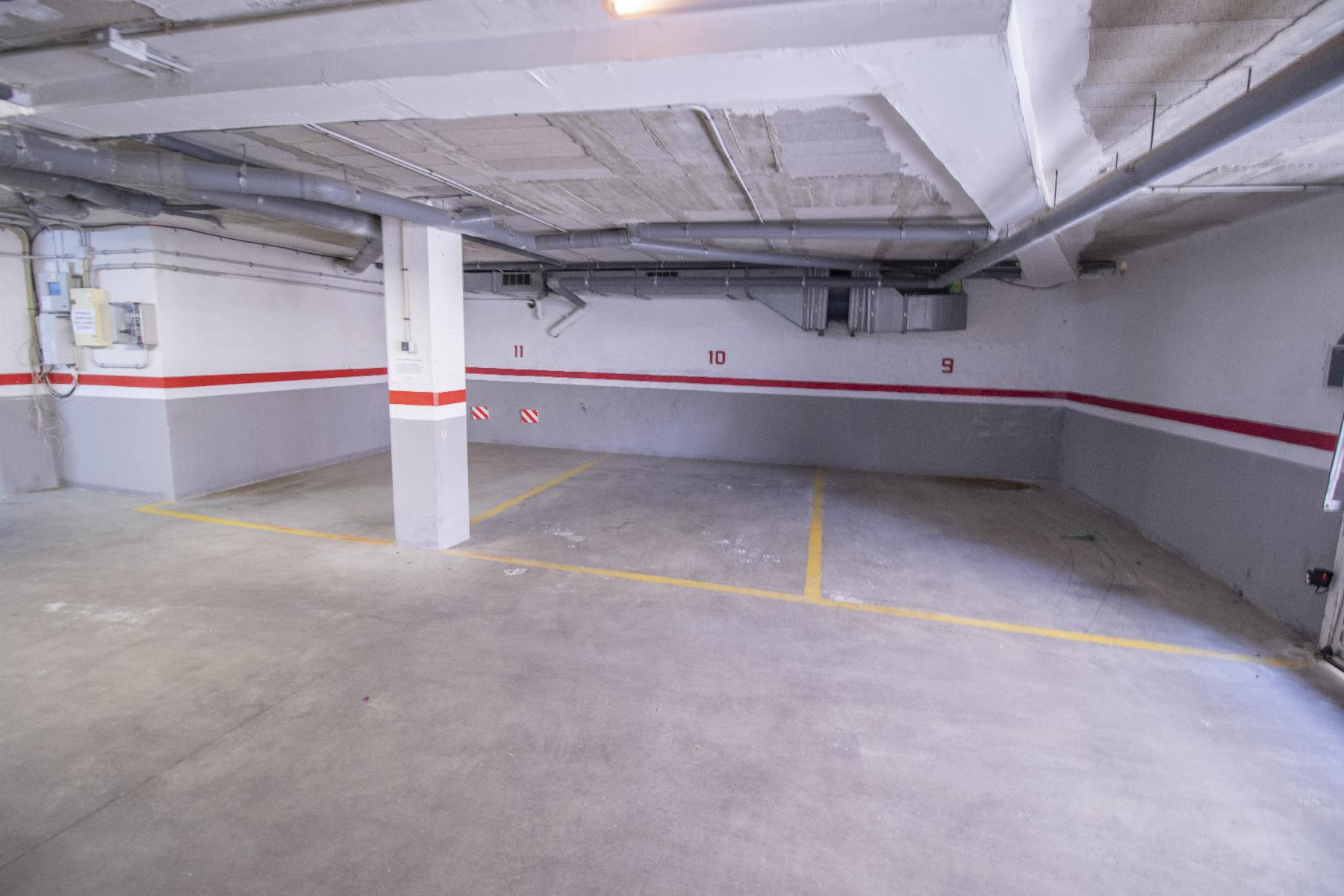 For sale of ground floor in Coma - Ruga