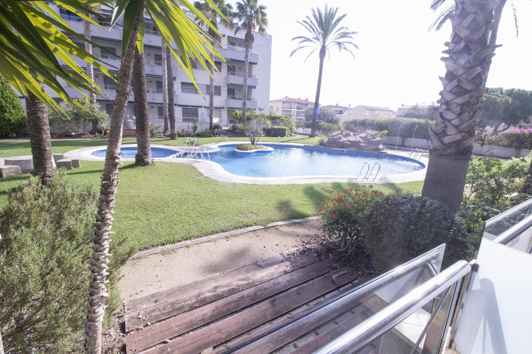 Venta de planta baja en Coma - Ruga