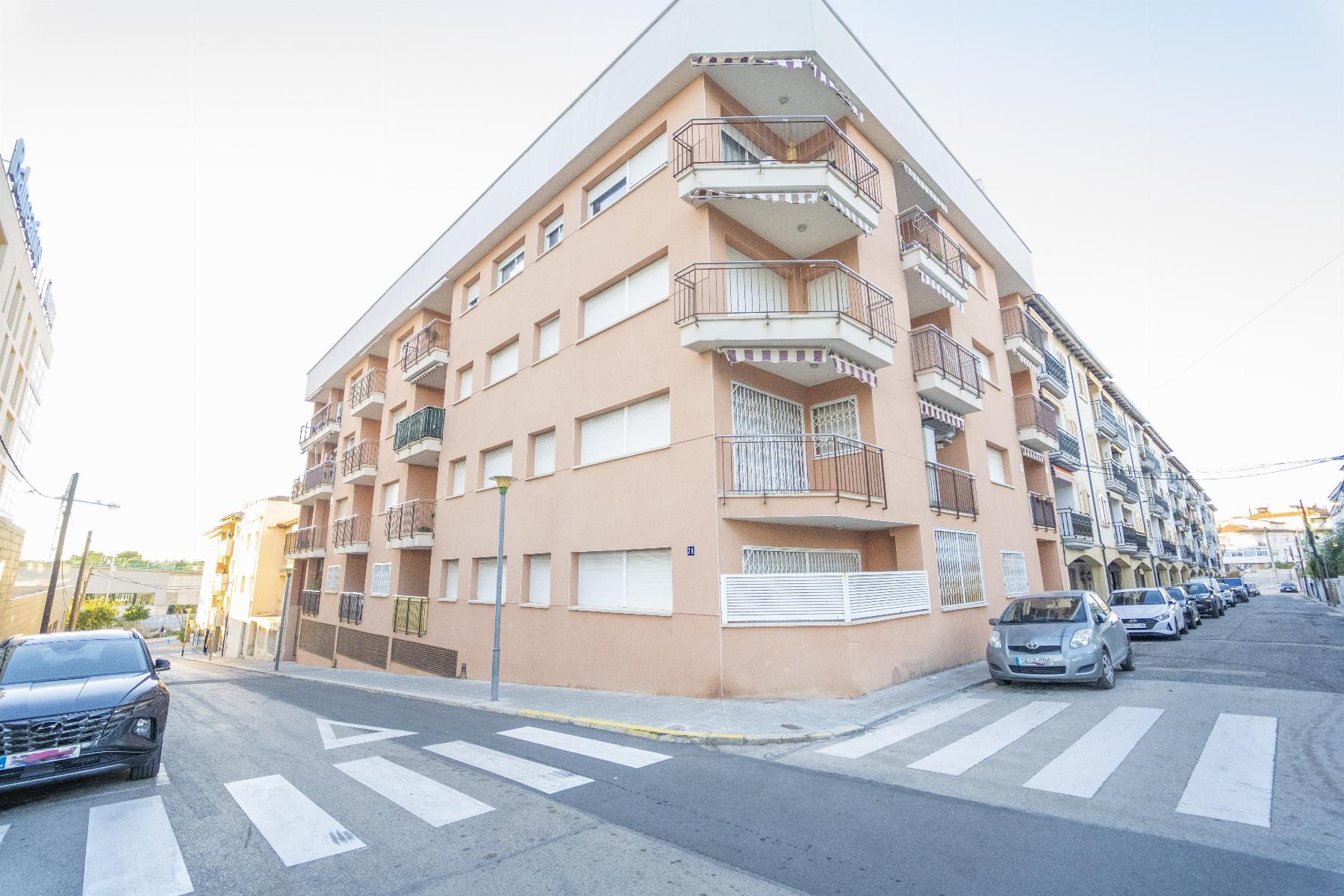 Venta de planta baja en Coma - Ruga