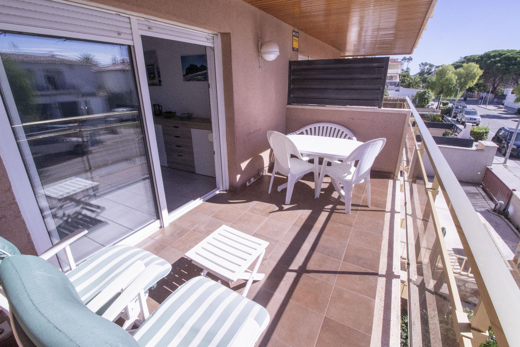 De vânzare din apartament în Coma - Ruga