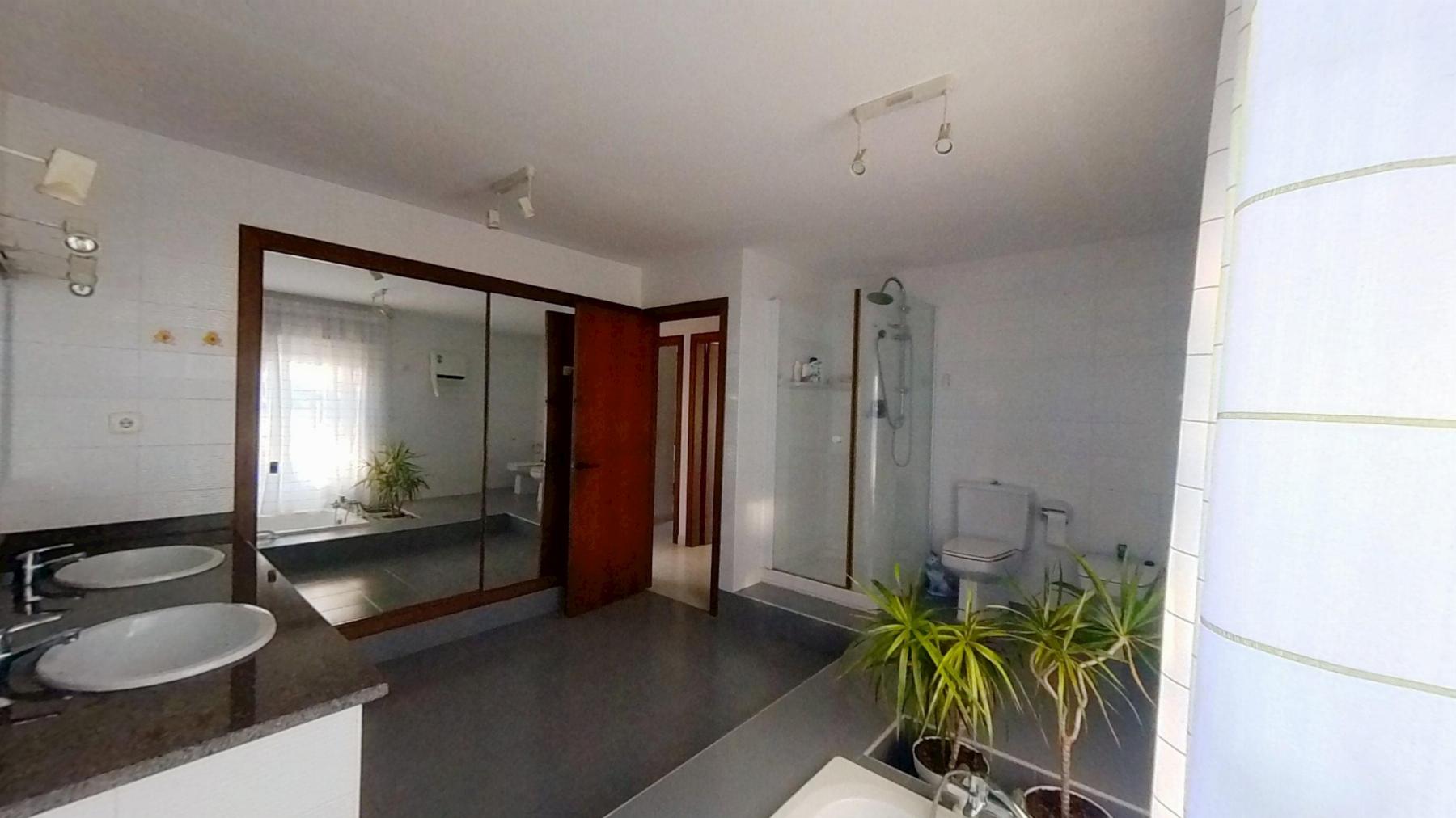 Venta de casa en Coma - Ruga