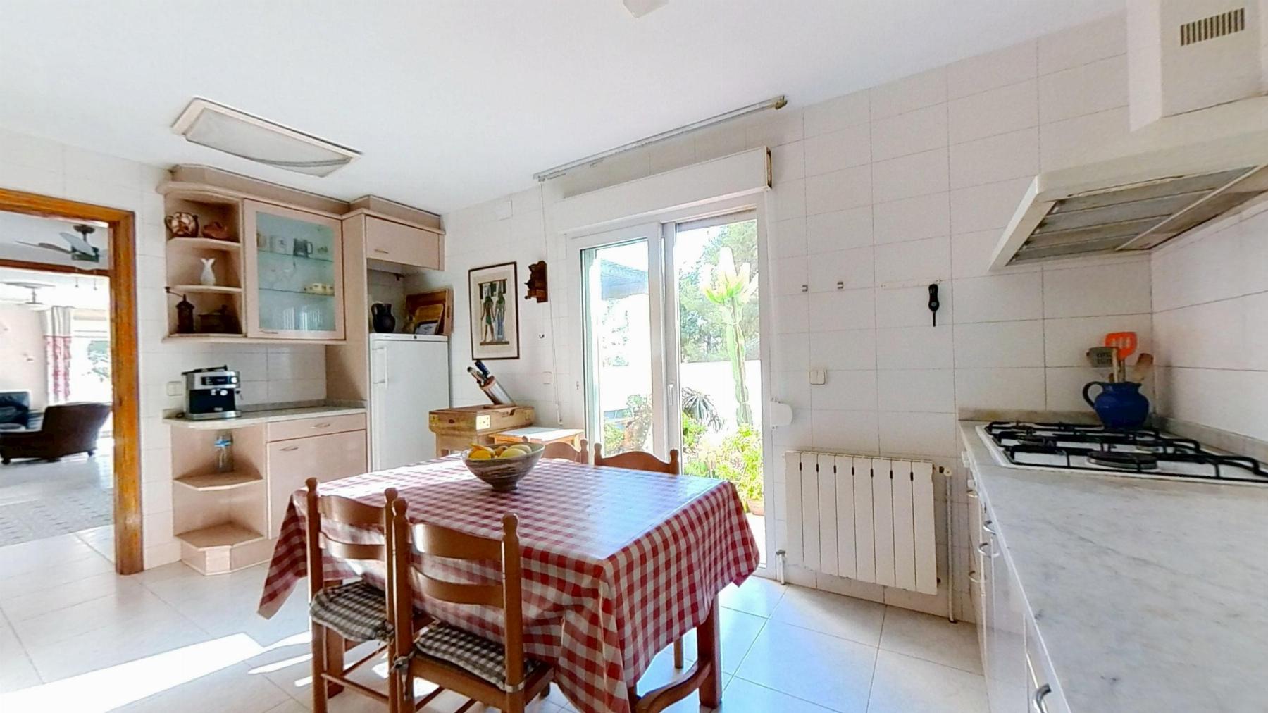 Venta de casa en Coma - Ruga