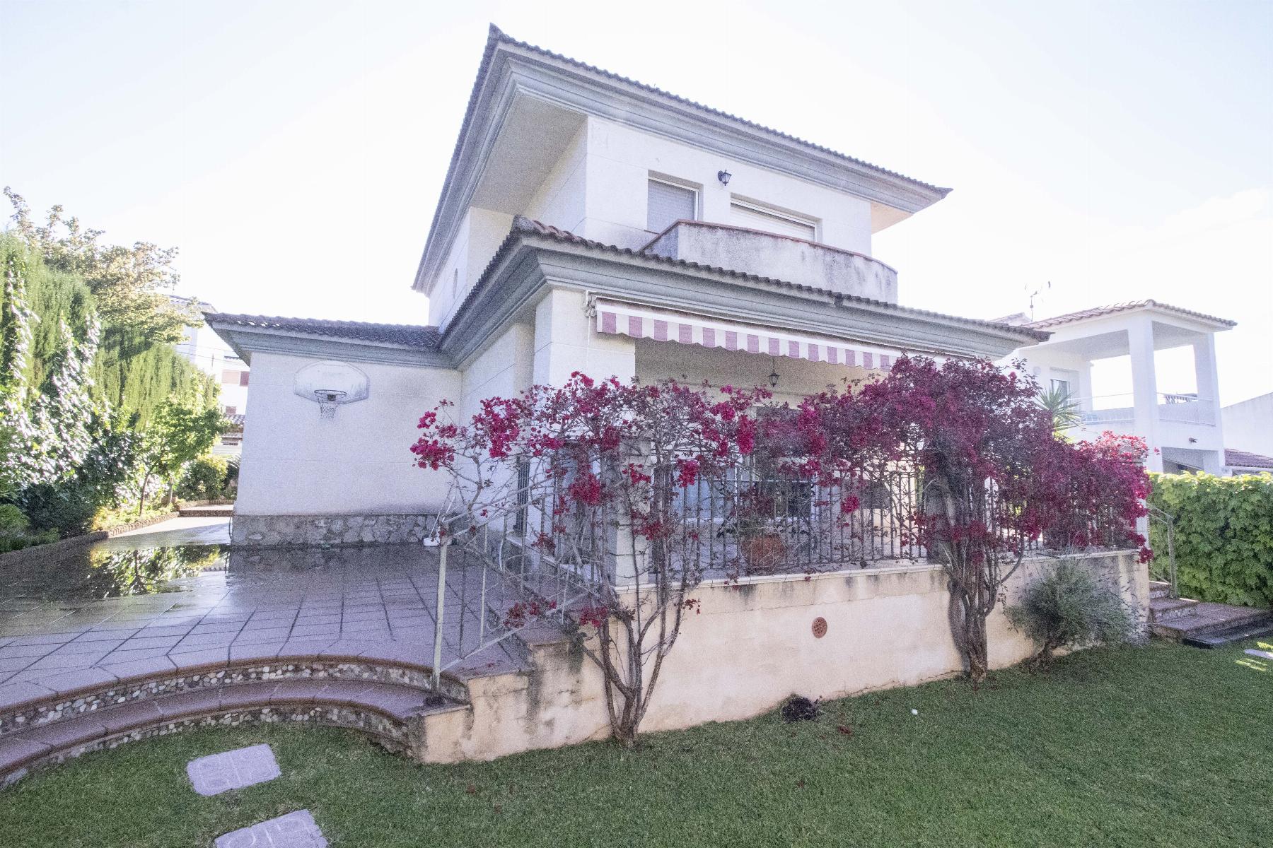 Venta de casa en Coma - Ruga