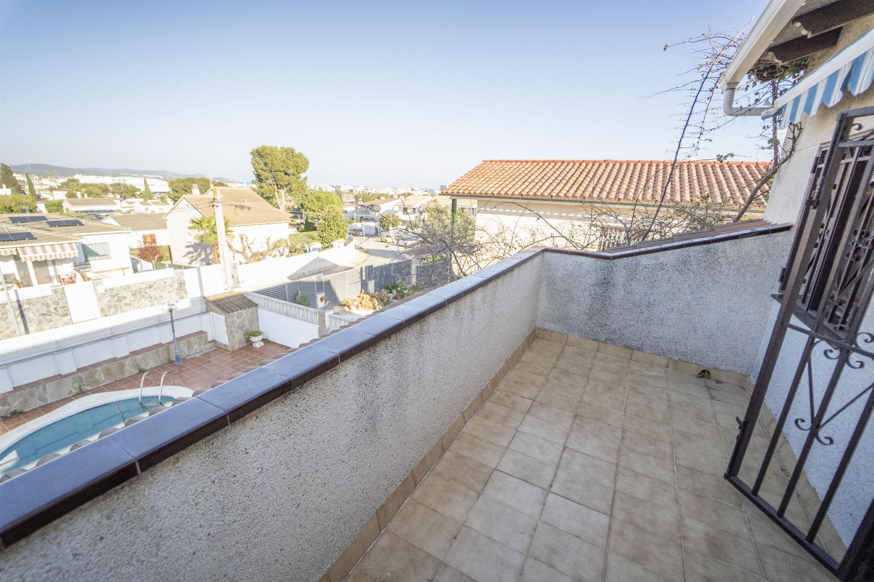 Venta de casa en Coma - Ruga