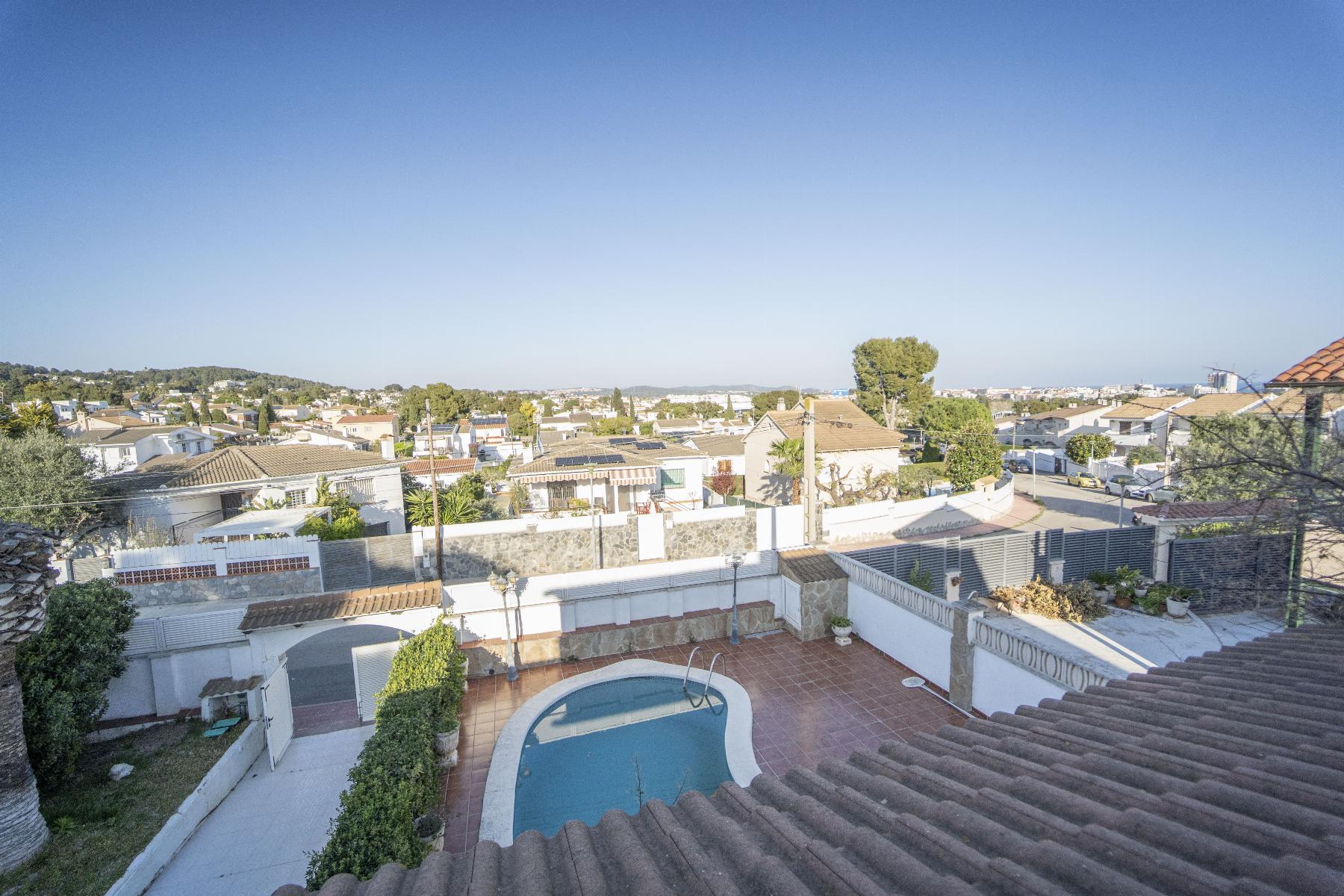 Venta de casa en Coma - Ruga