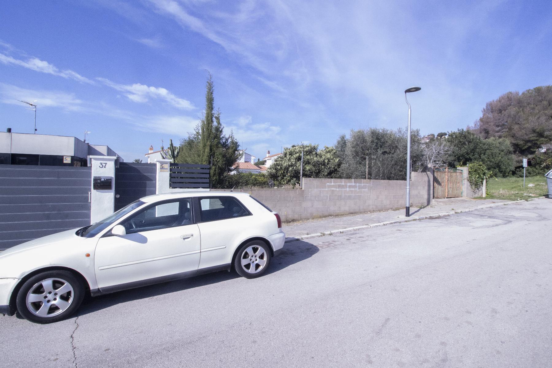 Venta de terreno en Coma - Ruga