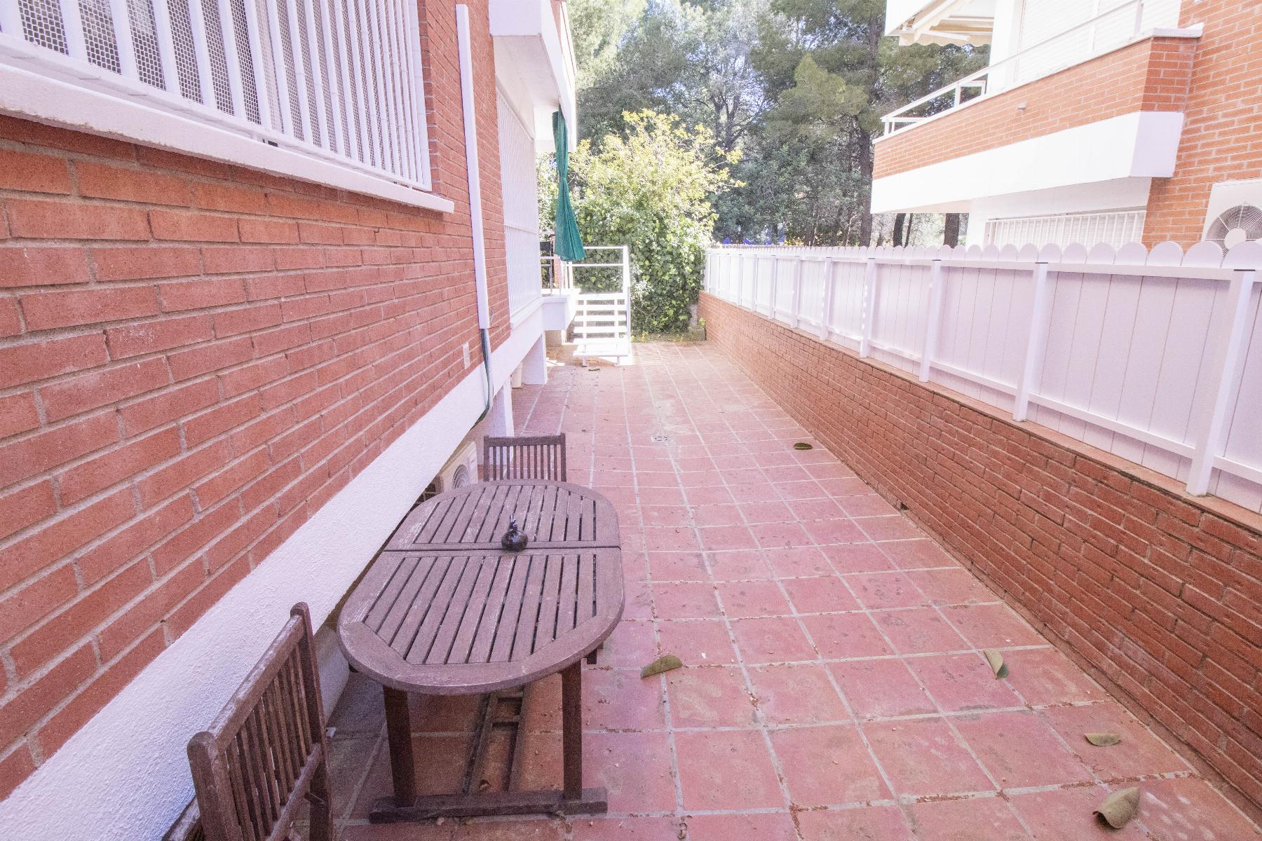 Venta de planta baja en Coma - Ruga