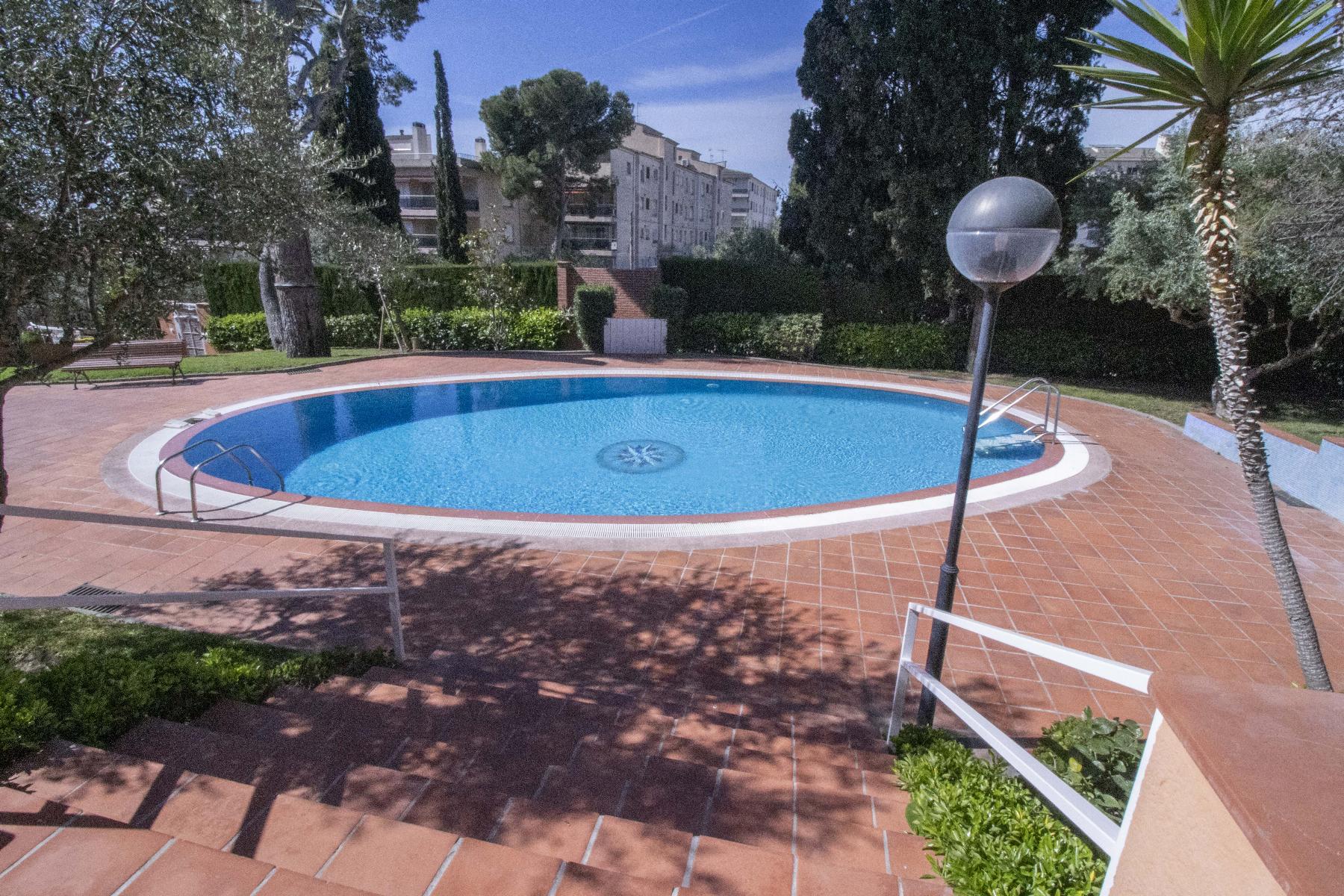 Venta de planta baja en Coma - Ruga