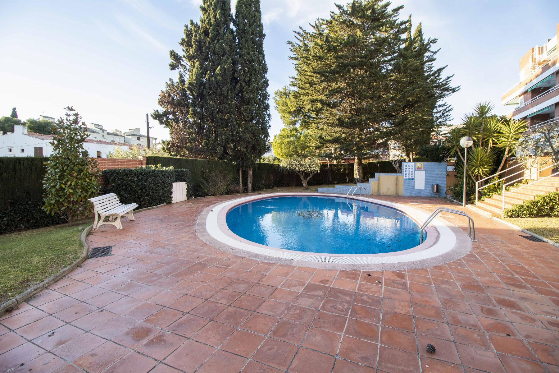 Venta de planta baja en Coma - Ruga