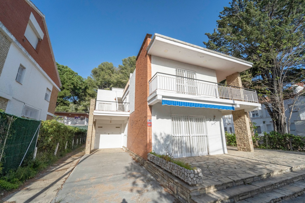 Venta de casa en Coma - Ruga