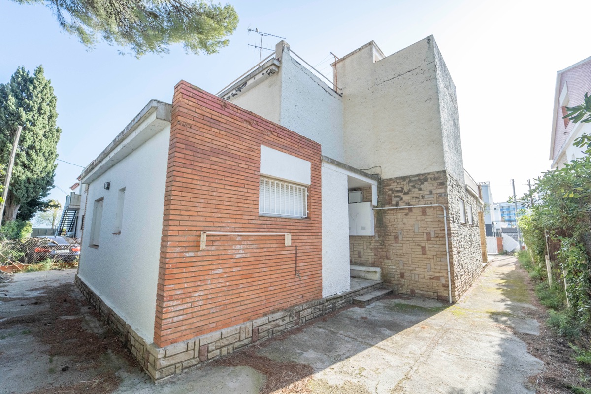 Venta de casa en Coma - Ruga