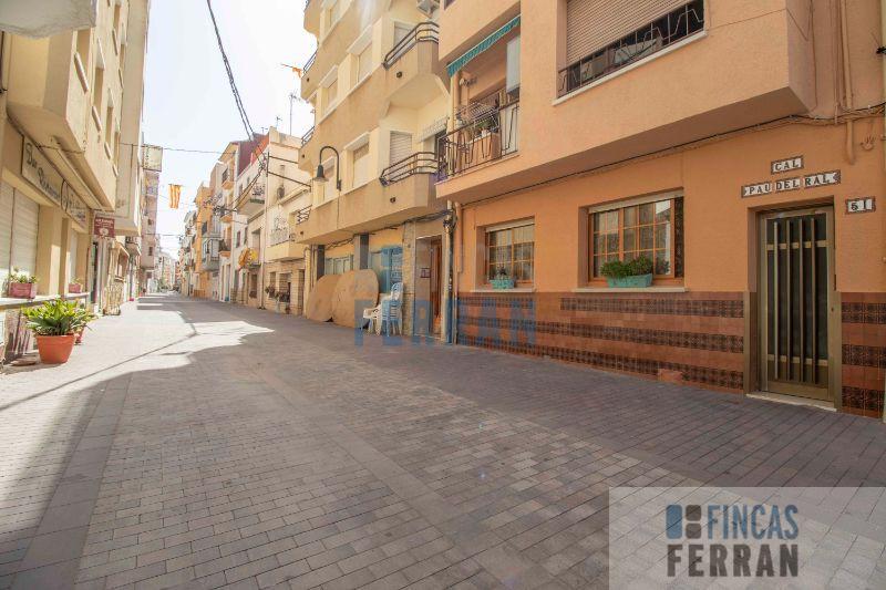 For sale of commercial in Torredembarra