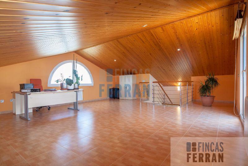 For sale of house in Coma - Ruga