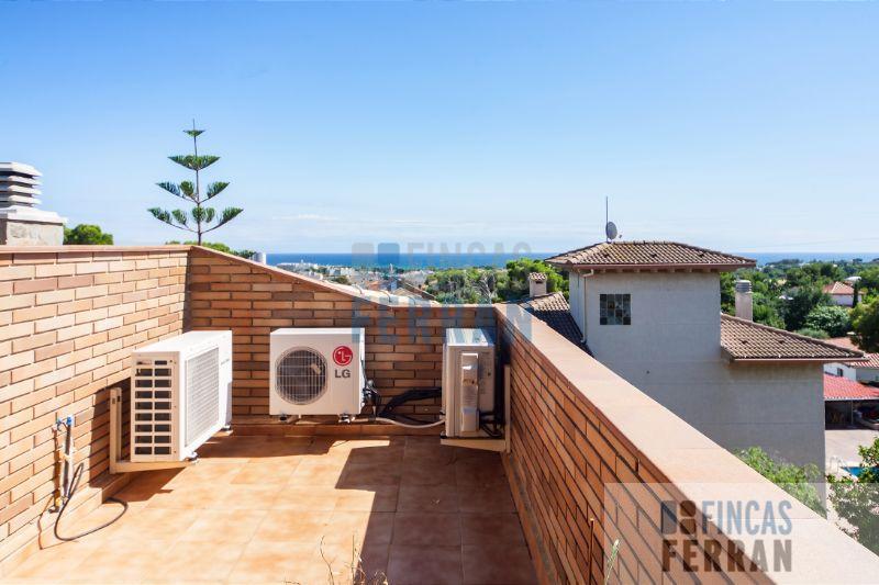 For sale of house in Coma - Ruga