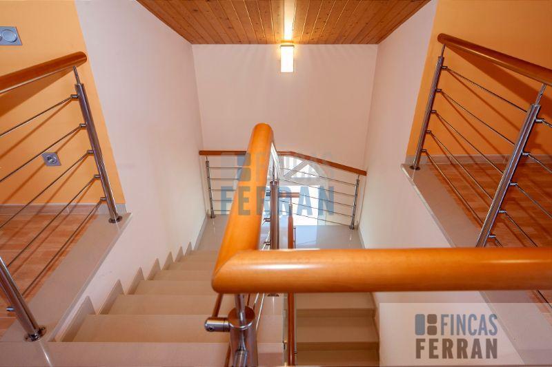 For sale of house in Coma - Ruga