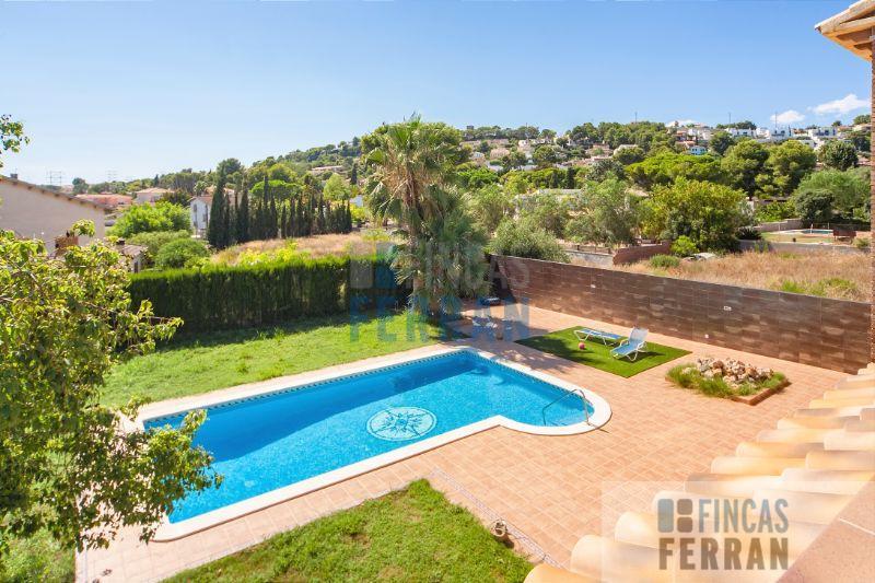 For sale of house in Coma - Ruga
