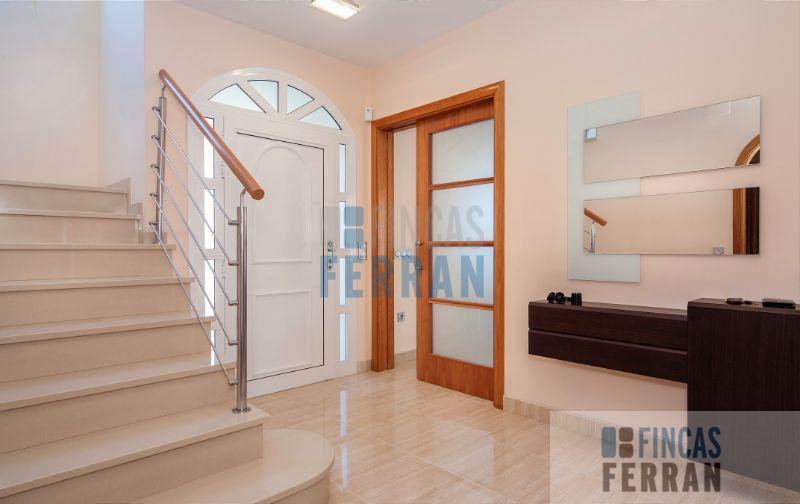 For sale of house in Coma - Ruga
