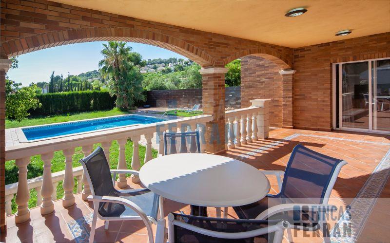 For sale of house in Coma - Ruga