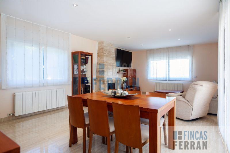 For sale of house in Coma - Ruga