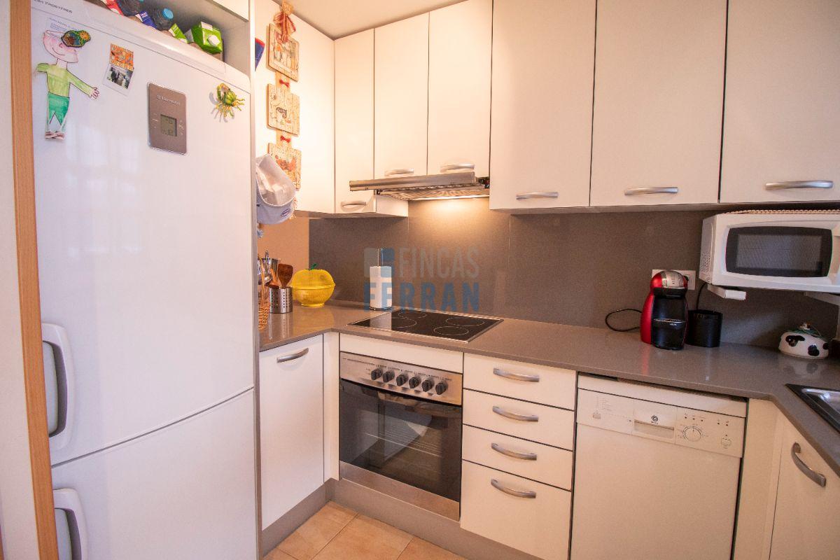 For sale of ground floor in Coma - Ruga