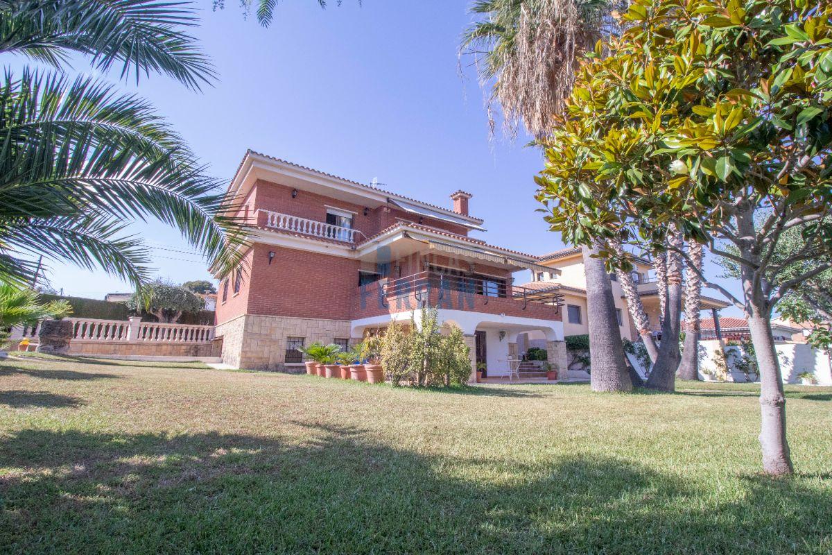 Venta de casa en Coma - Ruga