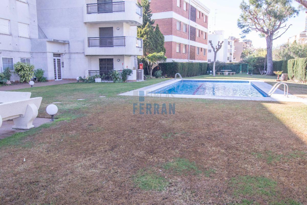Venda de planta baixa a Coma - Ruga