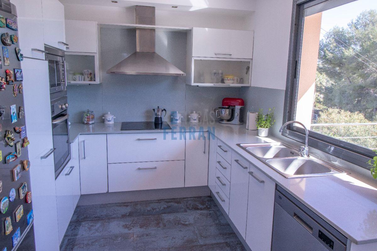 For sale of house in Coma - Ruga