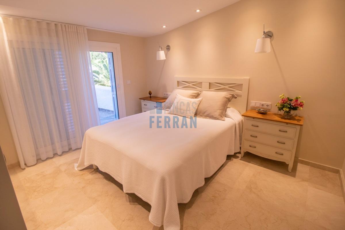 Venda de casa a Roda de Barà