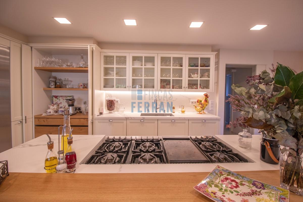 Venda de casa a Roda de Barà