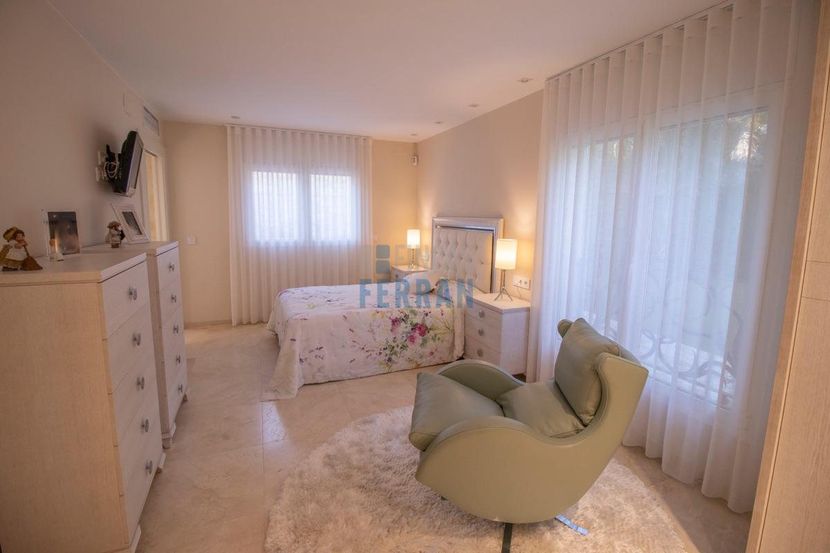 Venda de casa a Roda de Barà