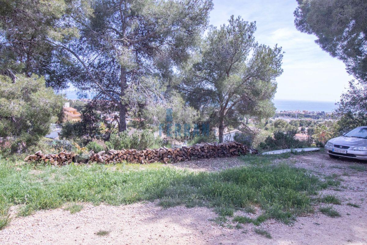 For sale of land in Coma - Ruga