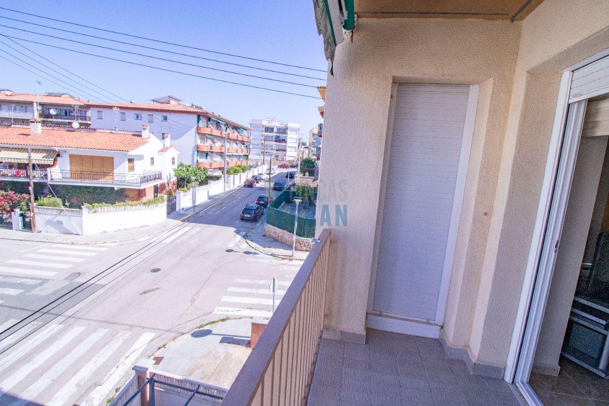For sale of apartment in Coma - Ruga