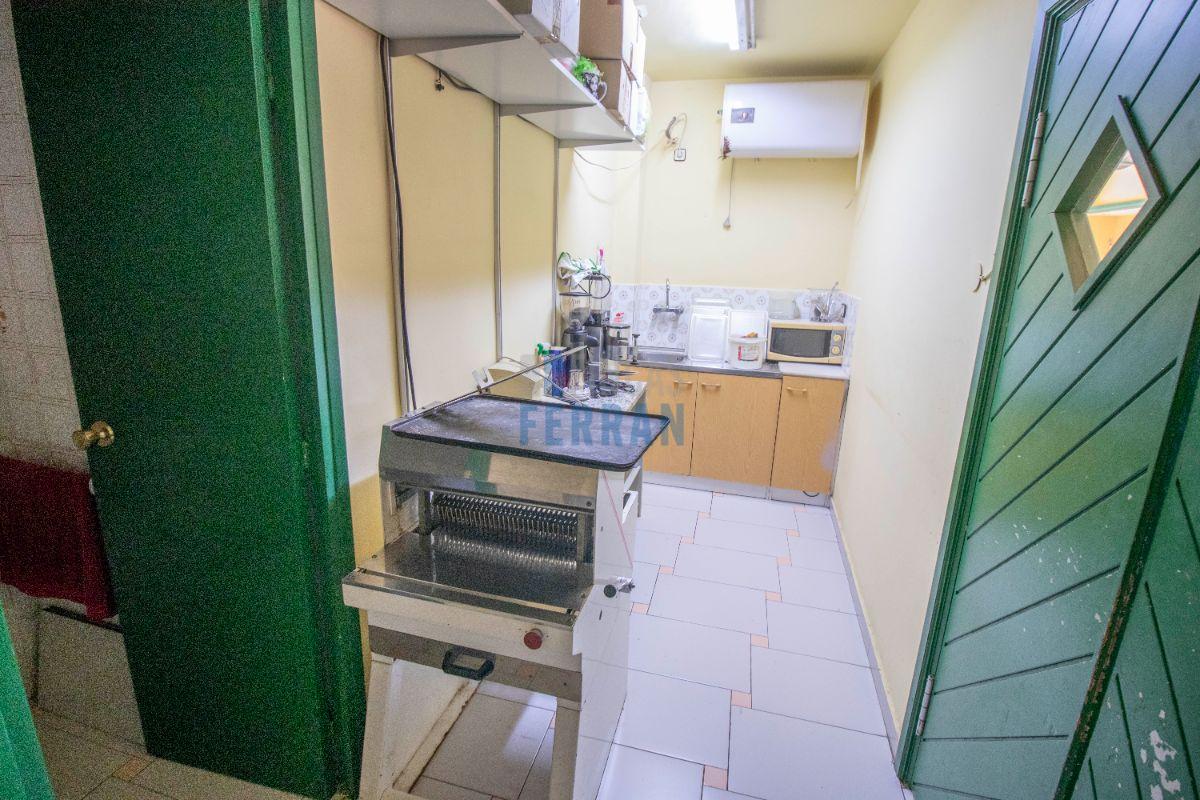 For sale of commercial in Coma - Ruga