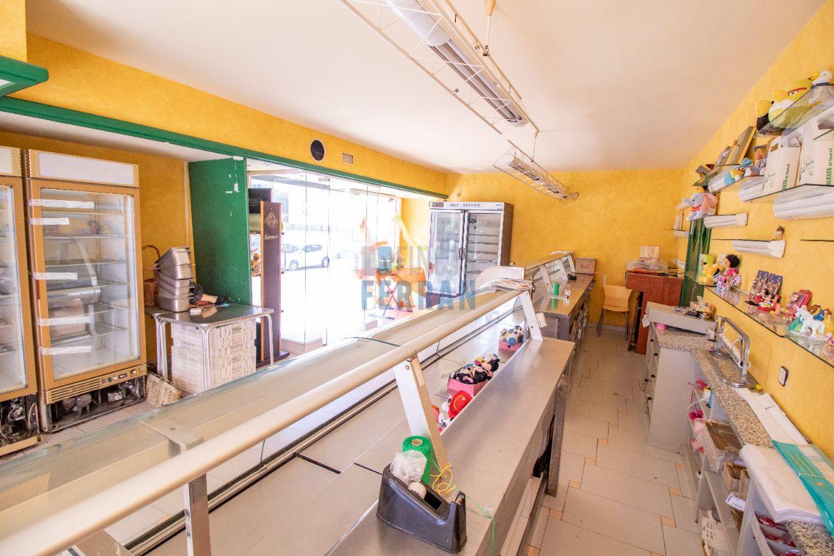 For sale of commercial in Coma - Ruga