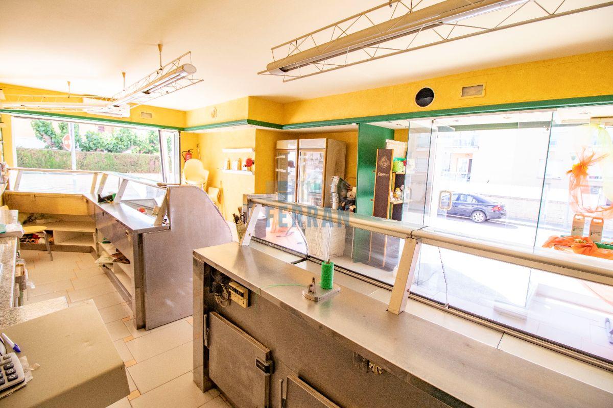 For sale of commercial in Coma - Ruga